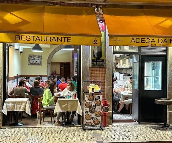 Restaurant Adega Da Mó à Lisboa, Portugal
