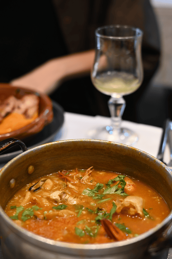 Restaurant Adega Da Mó à Lisboa, Portugal