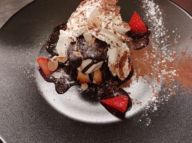 Restaurant Akena Le Philosophe à La Brède, France