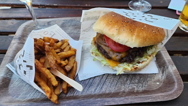 Restaurant Aloha beach burger à Mimizan, France