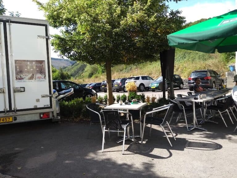 Restaurant AM KELLER pub in an old watermill à Erpeldange-sur-Sûre, Luxembourg — photo 1