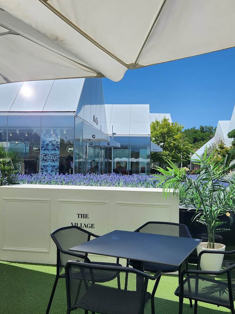 Restaurant Angelina à Villefontaine, France