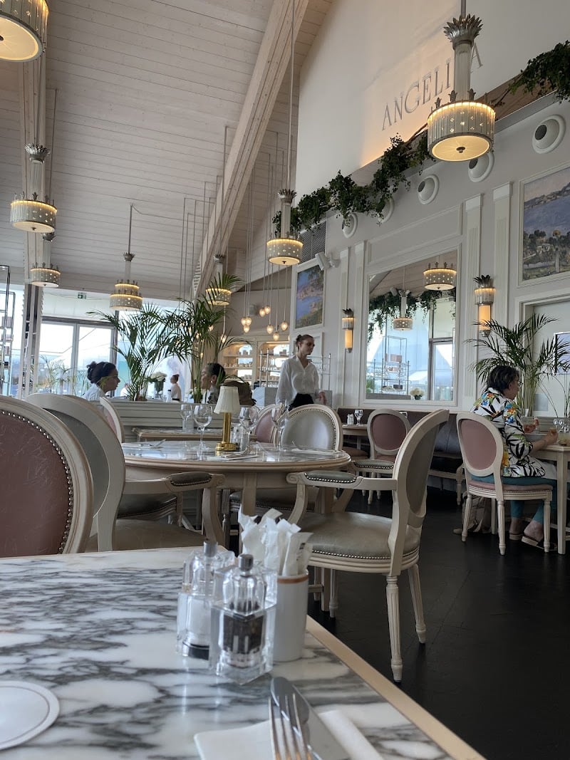 Restaurant Angelina à Villefontaine, France