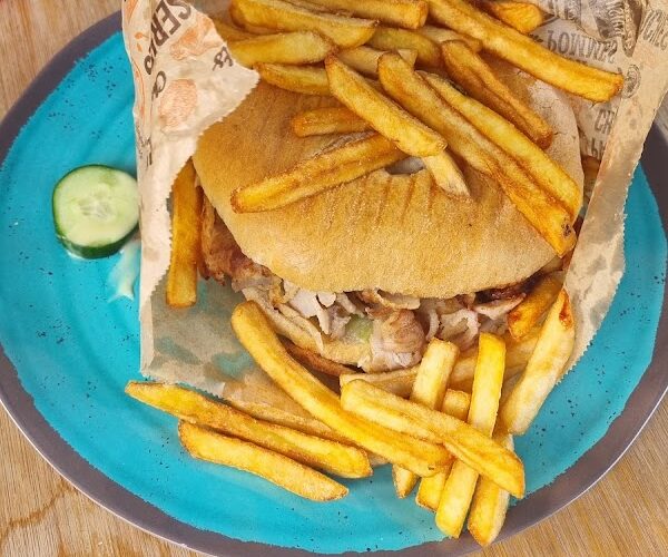 Restaurant Angelys Kebab à Saint-Jean-d'Angély, France