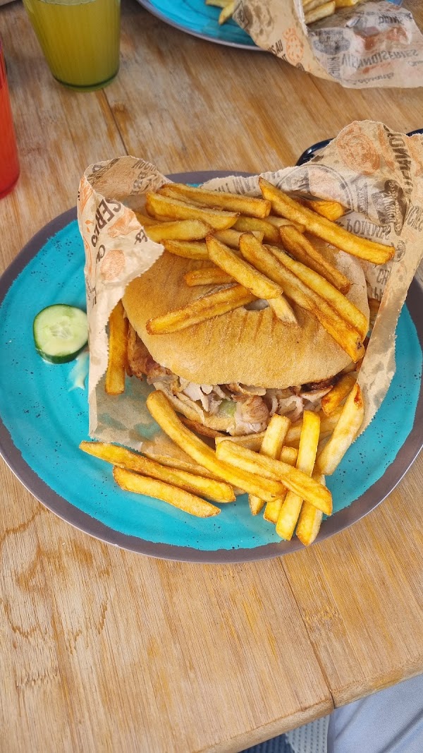 Restaurant Angelys Kebab à Saint-Jean-d'Angély, France