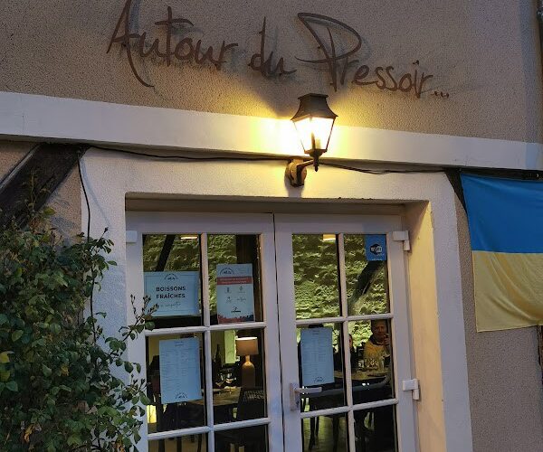 Restaurant Around the Pressoir à Tonnerre, France
