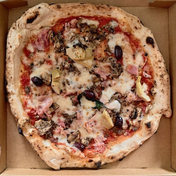 Restaurant Artigiano Café – Neapolitan Pizzeria à Basel, Suisse