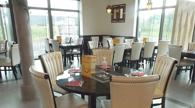 Asian World restaurant à Lisieux, France