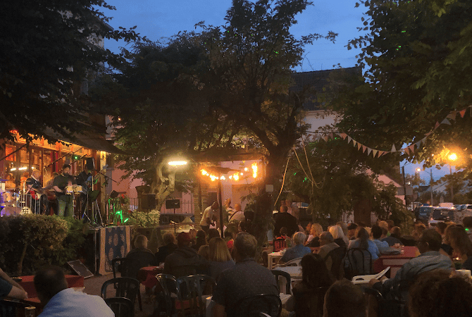 Au Belvédère – Bar / Restaurant / Évènement à Champigny-sur-Marne, France