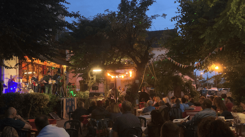 Au Belvédère – Bar / Restaurant / Évènement à Champigny-sur-Marne, France