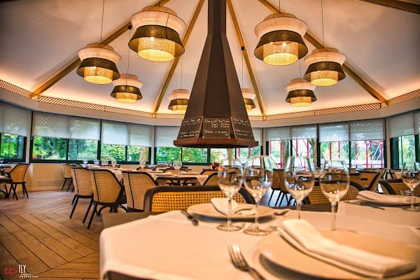 Restaurant Au Bord de l’Eau à Billère, France