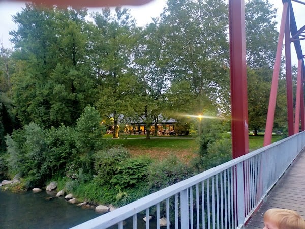 Restaurant Au Bord de l’Eau à Billère, France