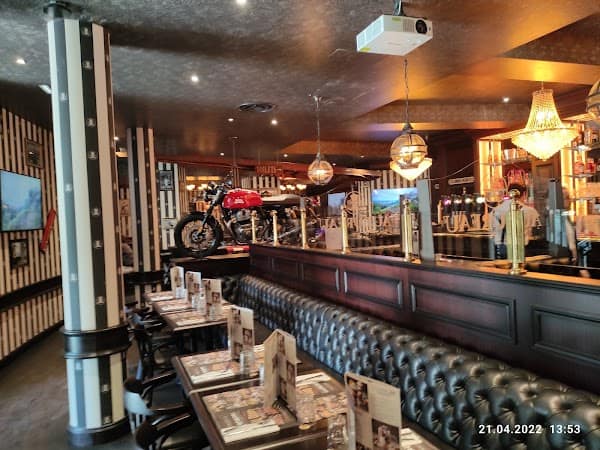 Restaurant Au Bureau – Pub et Brasserie à Laval, France