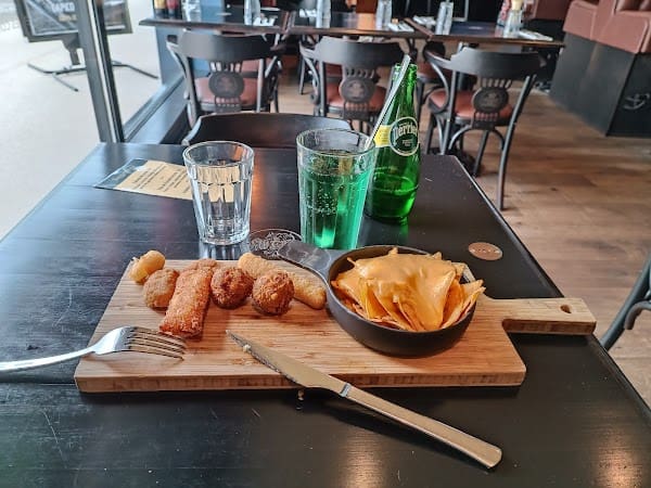 Restaurant Au Bureau – Pub et Brasserie à Aurillac, France