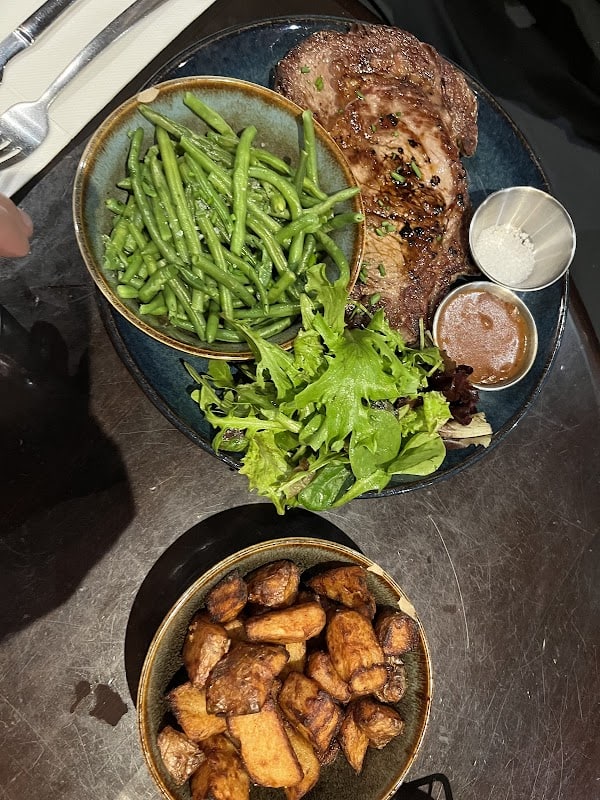 Restaurant Au Bureau – Pub et Brasserie à Laval, France