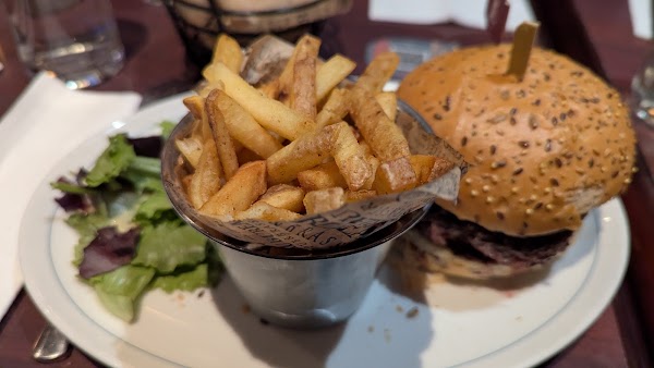 Restaurant Au Bureau – Pub et Brasserie à Vaulx-en-Velin, France