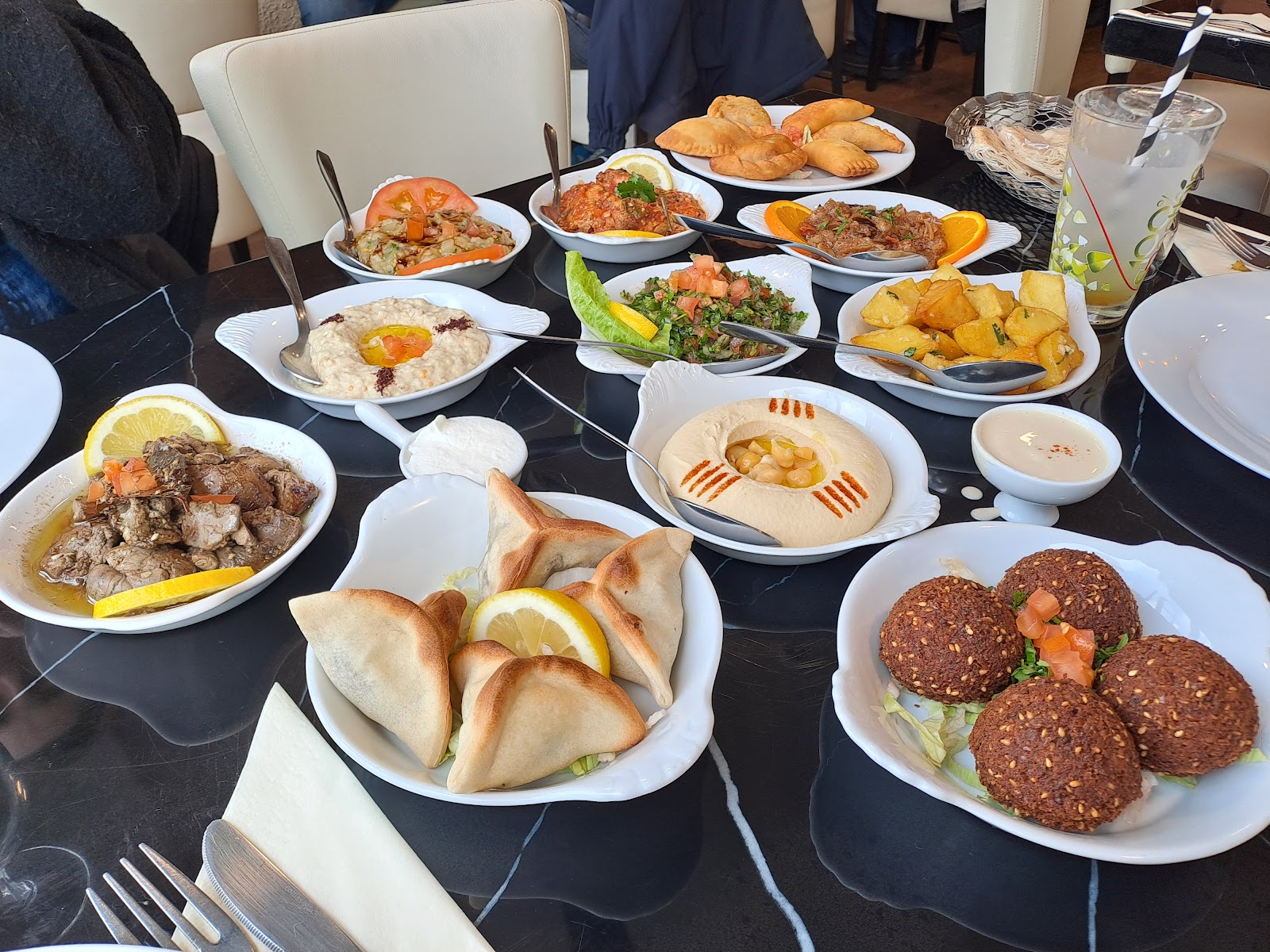 Restaurant Au Liban à Longpont-sur-Orge, France — photo 3