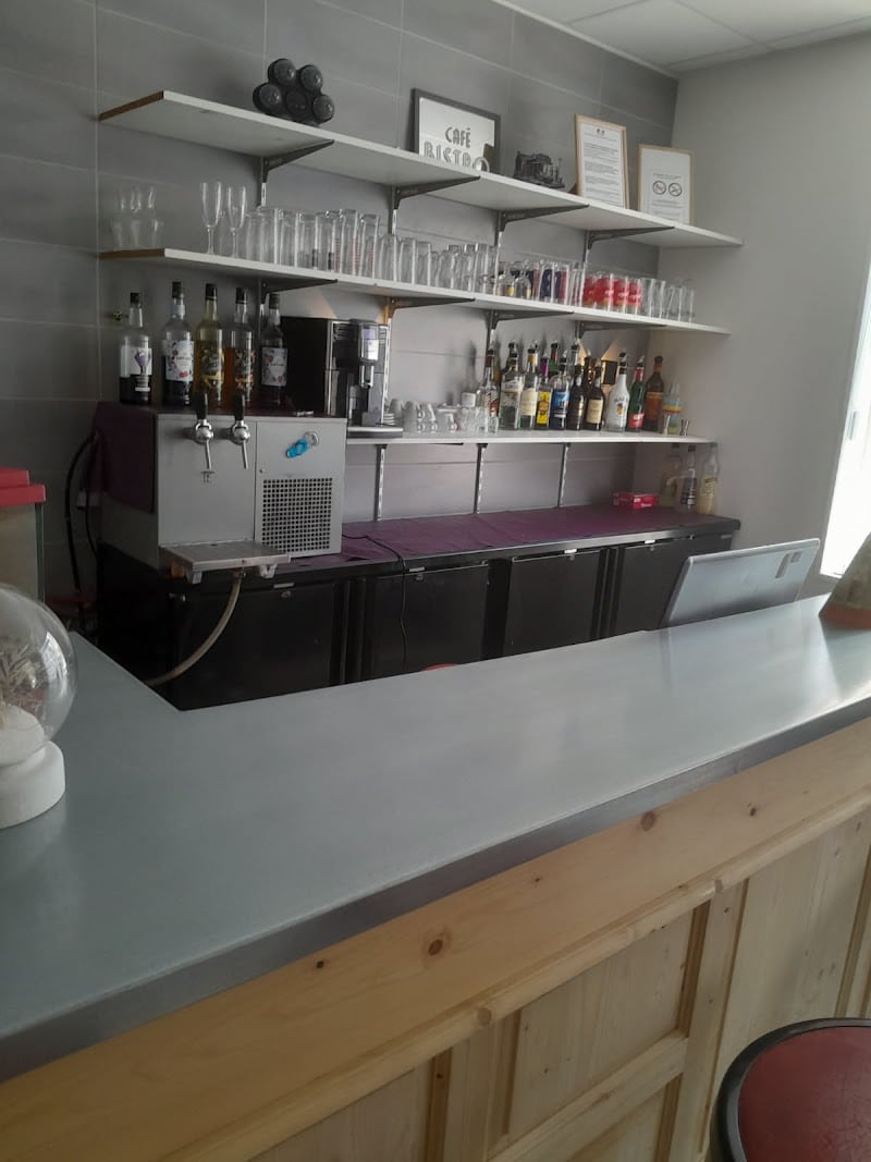 Restaurant AU PETIT VIENNOIS à Vienne-le-Château, France