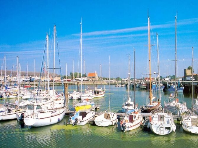 Restaurant Au Retour D Islande à Gravelines, France