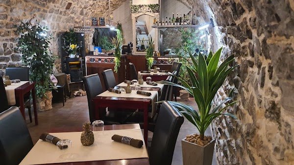 Restaurant AU ROMARIN à Sisteron, France