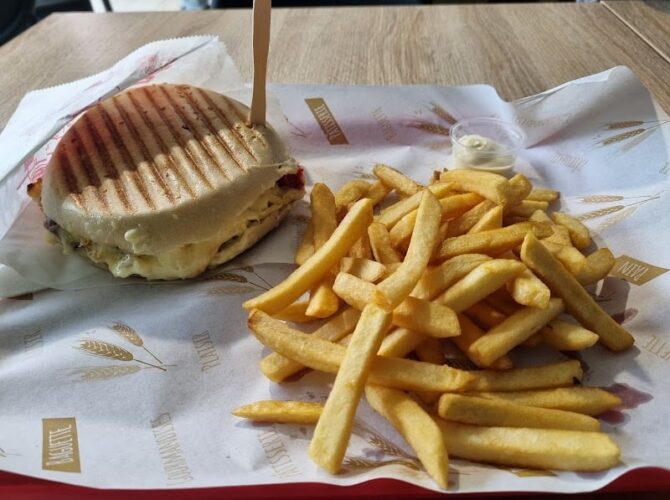 Restaurant Au Snack Royal Ch’Billy à Gravelines, France