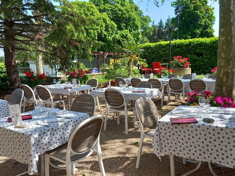 Restaurant AUBERGE DAUPHINOISE à Bonnefamille, France
