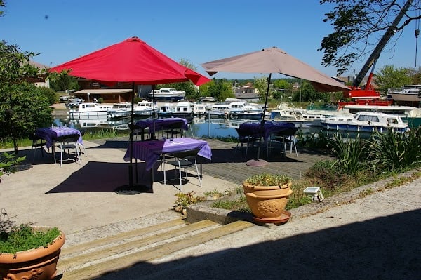 Restaurant auberge de l’escale à Fourques-sur-Garonne, France