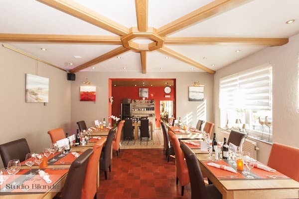 Restaurant Auberge des 4 bras devient Au Bonheur à 4 Mains à Vencimont (octobre) à philippeville, Belgique