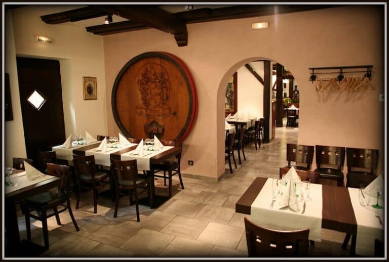 Restaurant Auberge Du Rempart à Eguisheim, France — photo 1