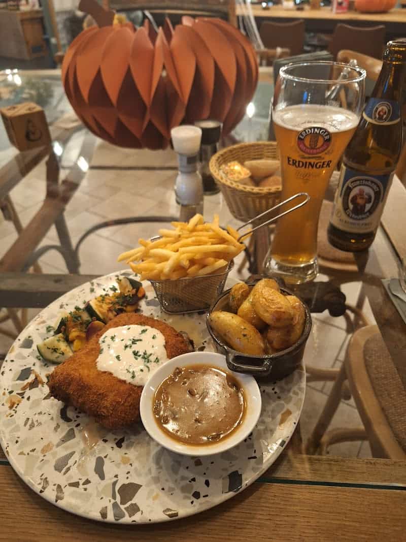Restaurant Auberge Fuussekaul à Esch-sur-Sûre, Luxembourg