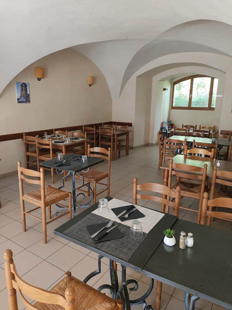 Restaurant Auberge “Le Charrail” à Mayres-Savel, France