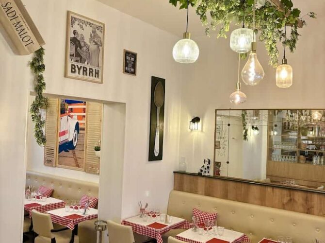 AUTHENTIC restaurant à Houlgate, France