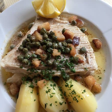 AUTHENTIC restaurant à Houlgate, France