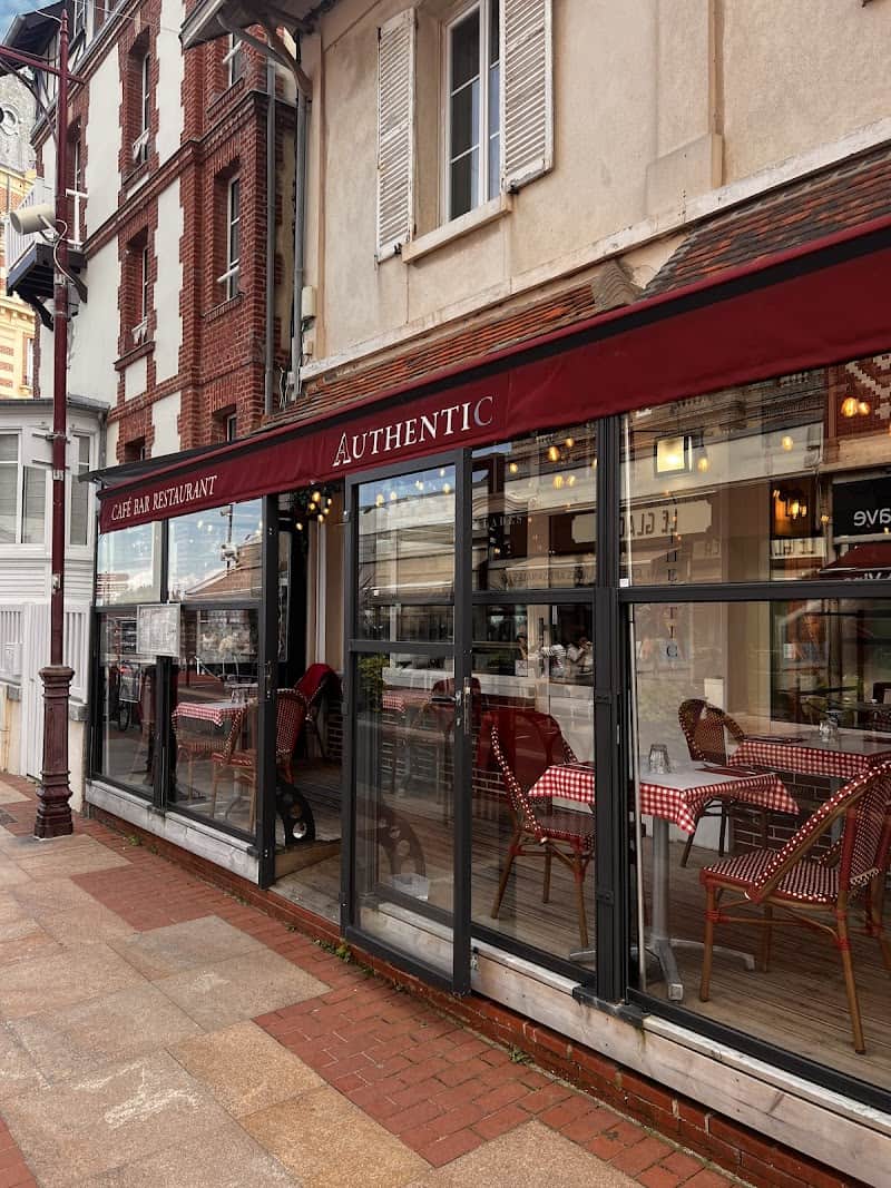 AUTHENTIC restaurant à Houlgate, France