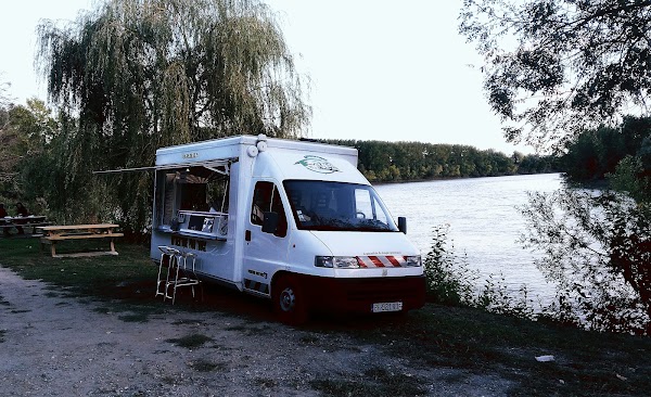 Restaurant Authentique Food Truck à Créon, France