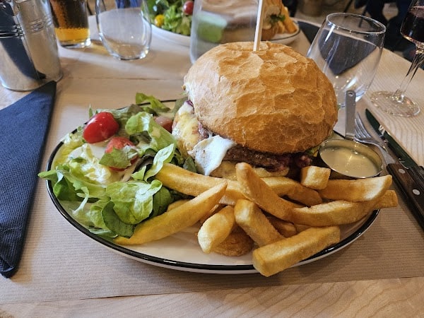 Restaurant Autour du feu 21 à Saint-Marc-sur-Seine, France