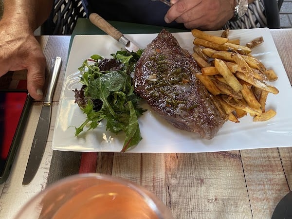 Restaurant Aux Délices des Halles à Les Herbiers, France