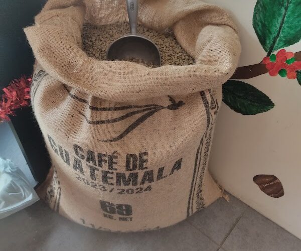 Restaurant Aux fins palais torréfacteur à Vic-en-Bigorre, France