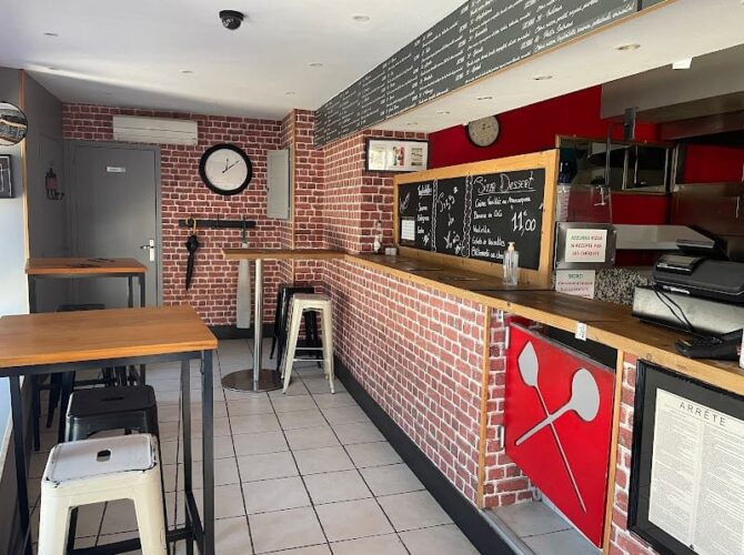 Restaurant Azzurro pizza à Caumont-sur-Durance, France