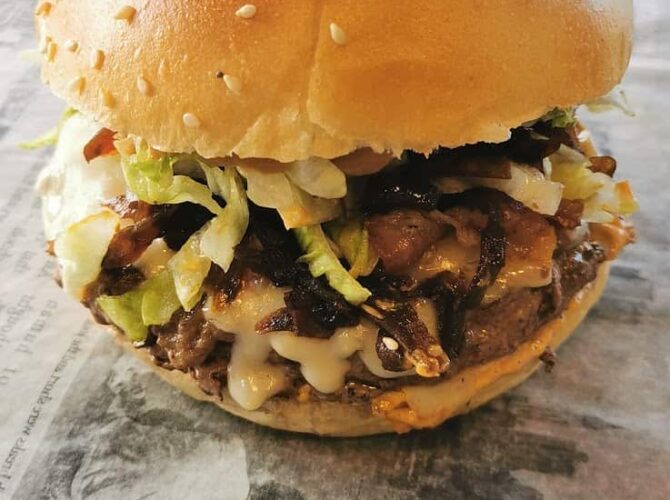 Restaurant B traiteur and co à Trappes, France