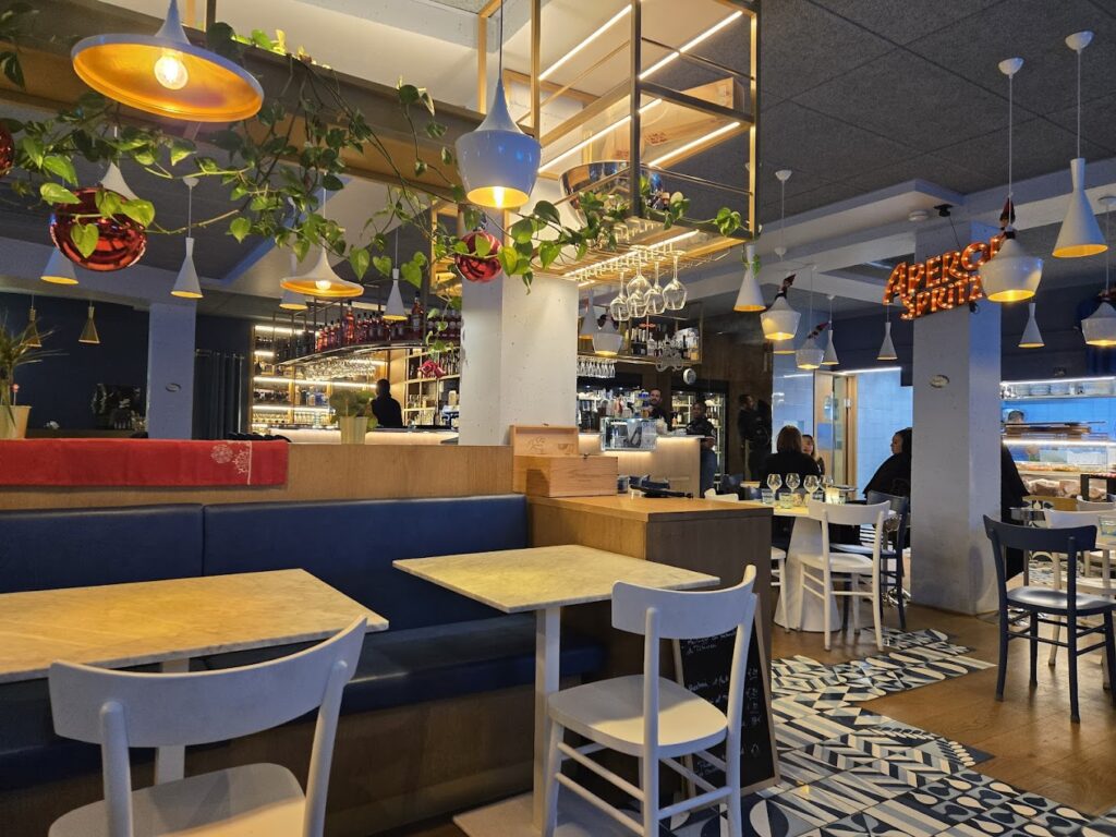 Restaurant Bacio di Napoli à Meudon, France