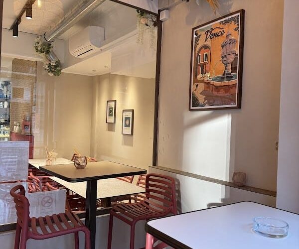 Restaurant Baïeta Café à Vence, France