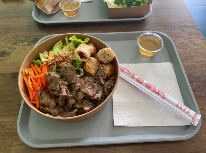 Restaurant Bánh Mì Saigon à Châteauroux, France