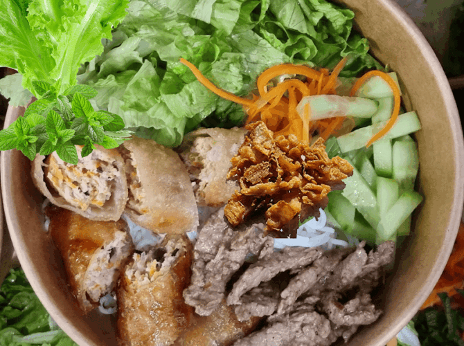 Restaurant Bánh Mì Saigon à Châteauroux, France