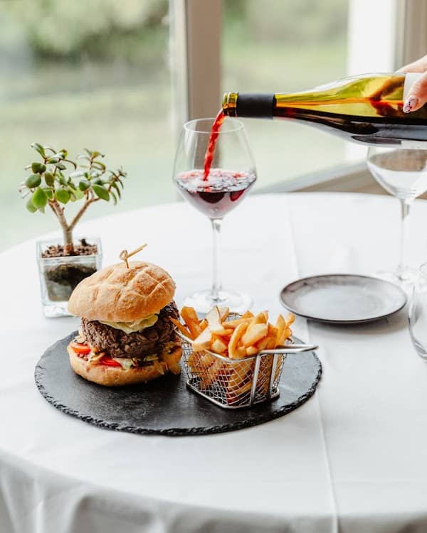 Restaurant Bar Bistrot La Terrasse | Mercure Nevers Pont de Loire à Nevers, France