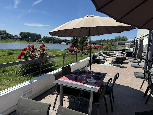 Restaurant Bar Bistrot La Terrasse | Mercure Nevers Pont de Loire à Nevers, France