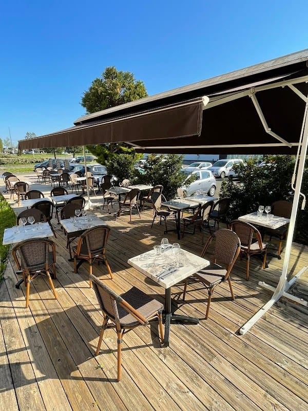 Restaurant Bar Brasserie La Place Laval à Laval, France