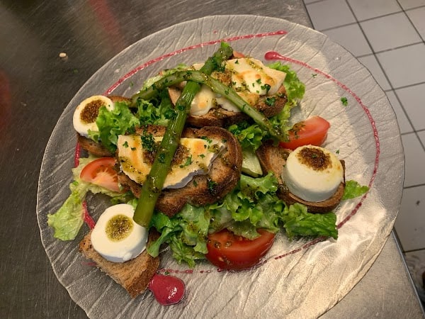 Restaurant bar brasserie “Le Refuge” à Nevers, France