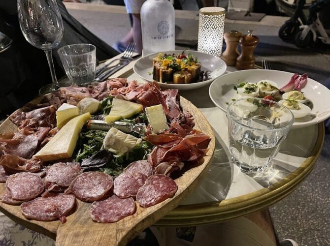 Restaurant Bar De La Marine à Cassis, France