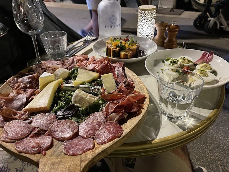 Restaurant Bar De La Marine à Cassis, France